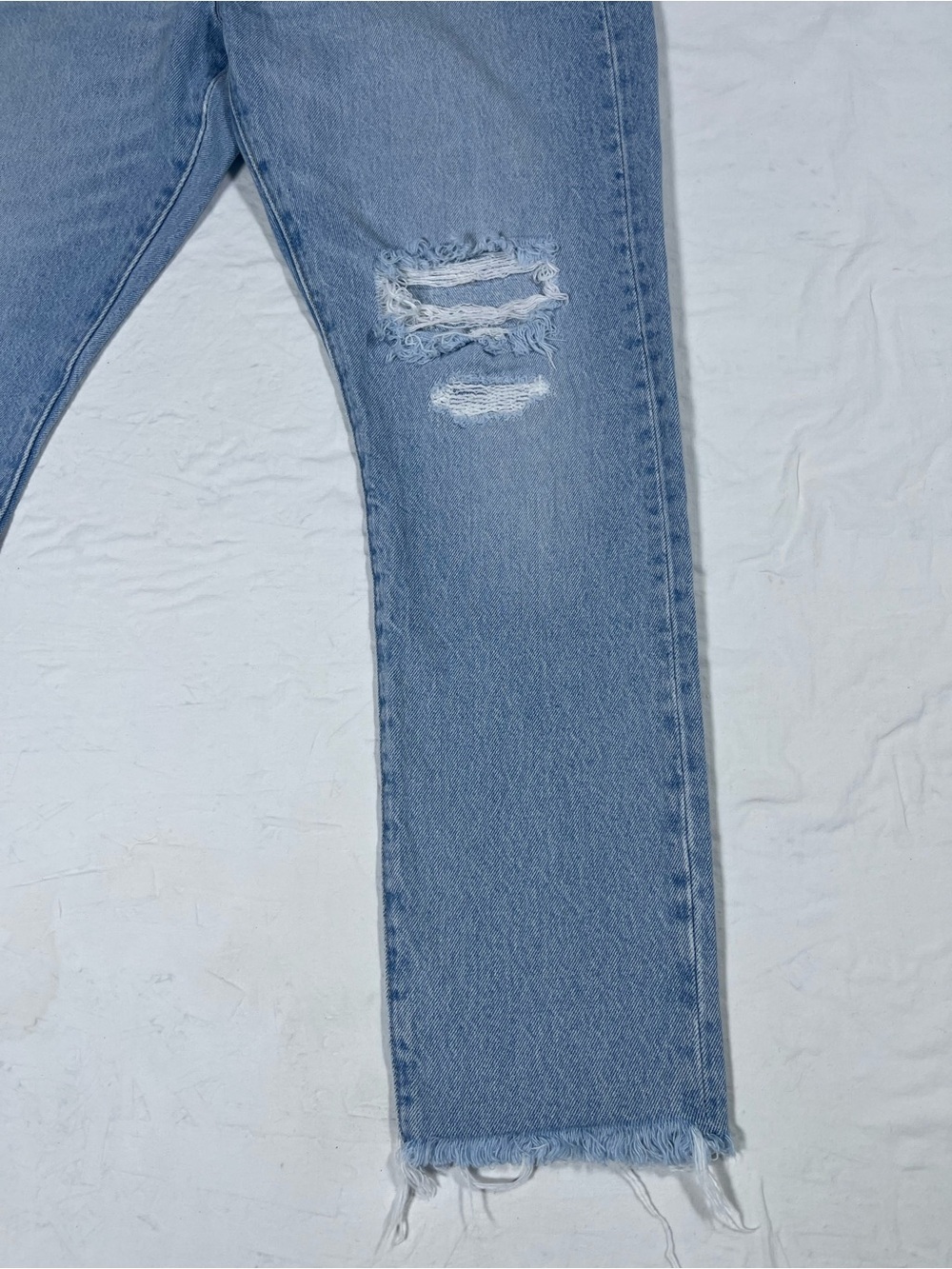 Levi’s 501 Skinny Jeans W28 L28 Distressed Light-wash - Picture 2 of 16